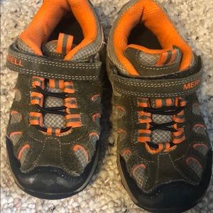 Merrell Trail Shoes Kids-practically new!